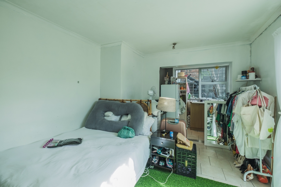 3 Bedroom Property for Sale in Vredehoek Western Cape